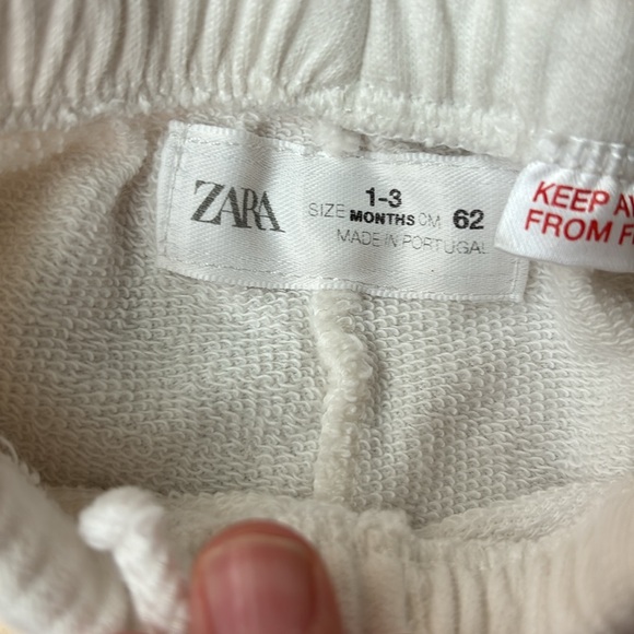 Zara baby shorts - Picture 2 of 2